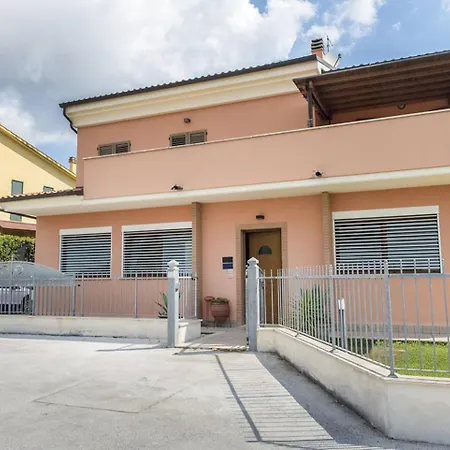 Lejlighed C006 - Camerano, Nuovo Trilocale Con Giardino