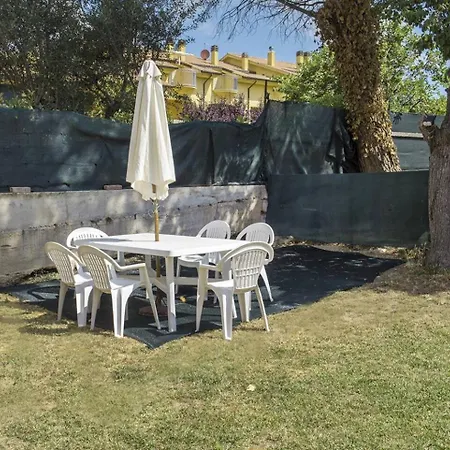Apartment C006 - Camerano, Nuovo Trilocale Con Giardino Camerano