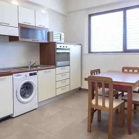 C006 - Camerano, Nuovo Trilocale Con Giardino Apartment *