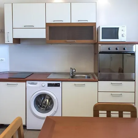 Διαμέρισμα C006 - Camerano, Nuovo Trilocale Con Giardino Camerano